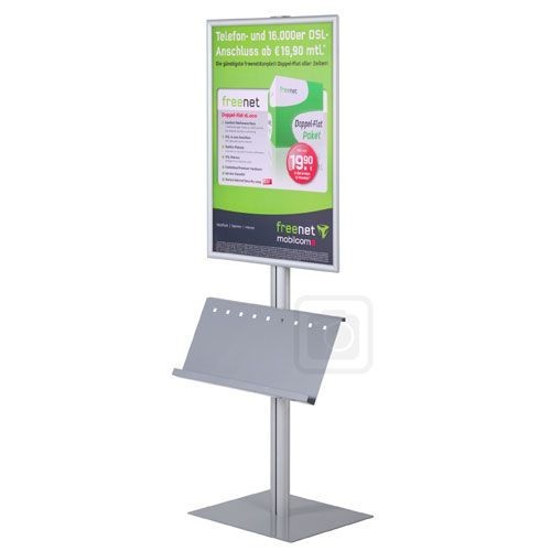 Plakatständer InfoPole 70x100 G25 + Ablage einseitig (vergrößert)